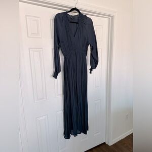 Navy blue long sleeve maxi dress